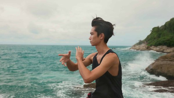 How Does the Regular Practice of Qigong Influence Chronic Pain Management?